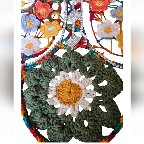 Handmade Summer Bee Floral Holiday Wreath Crochet Multicolor Handmade Wall Art